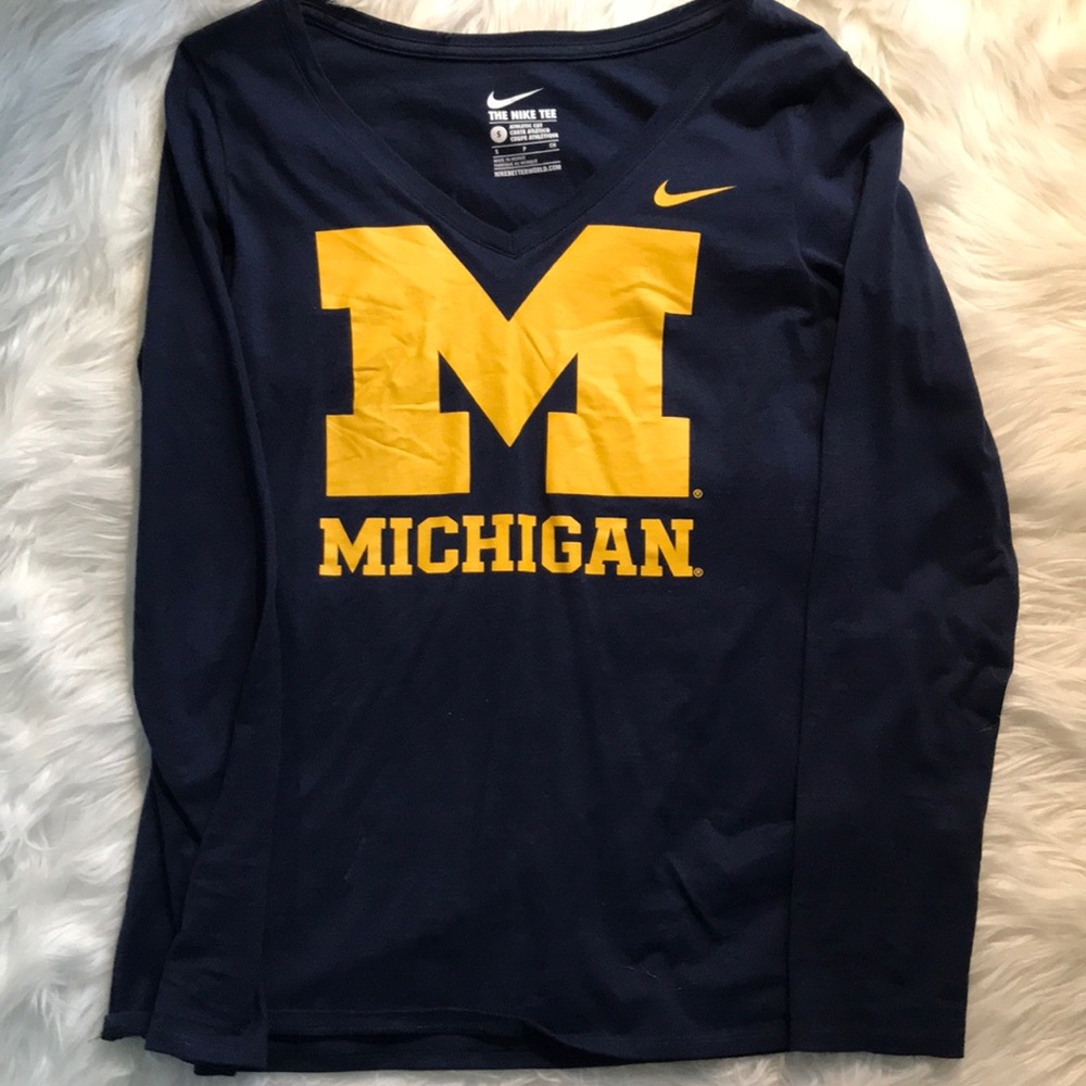 Nike Michigan Long Sleeve Shirt